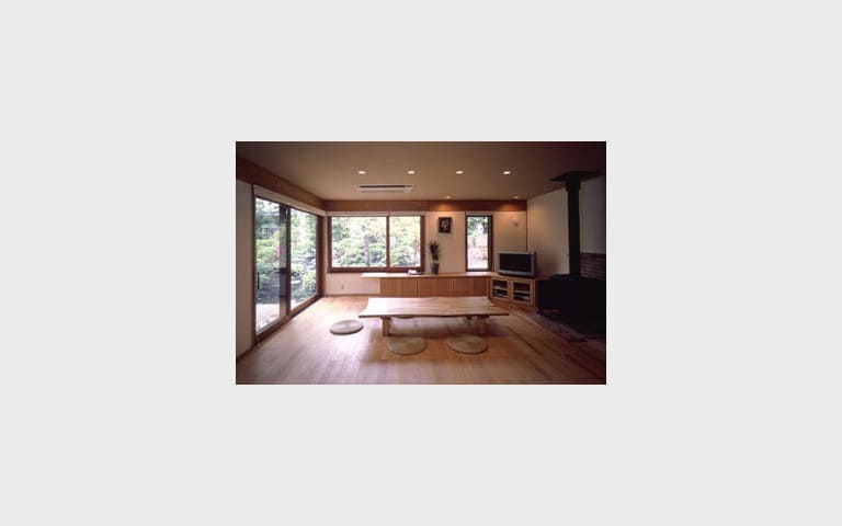 瓦屋根の豪邸_リビング